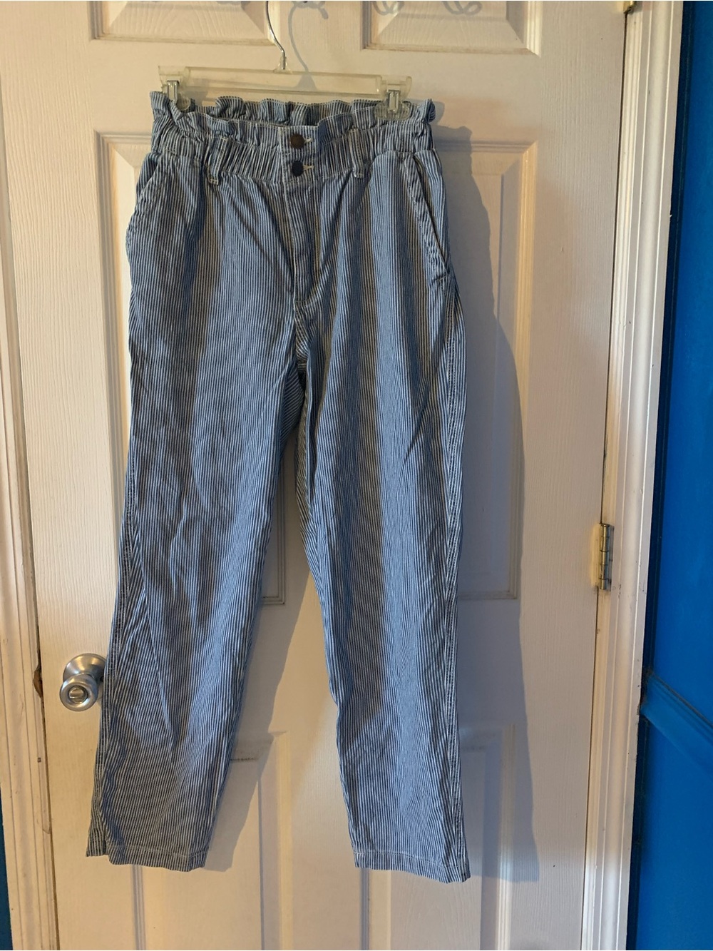 Universal Thread Light Blue Pinstripe Relaxed Women's Jeans